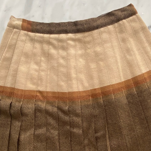 1970’s Reversible Cream & Brown Pleated Wool Skirt - Picture 8 of 9